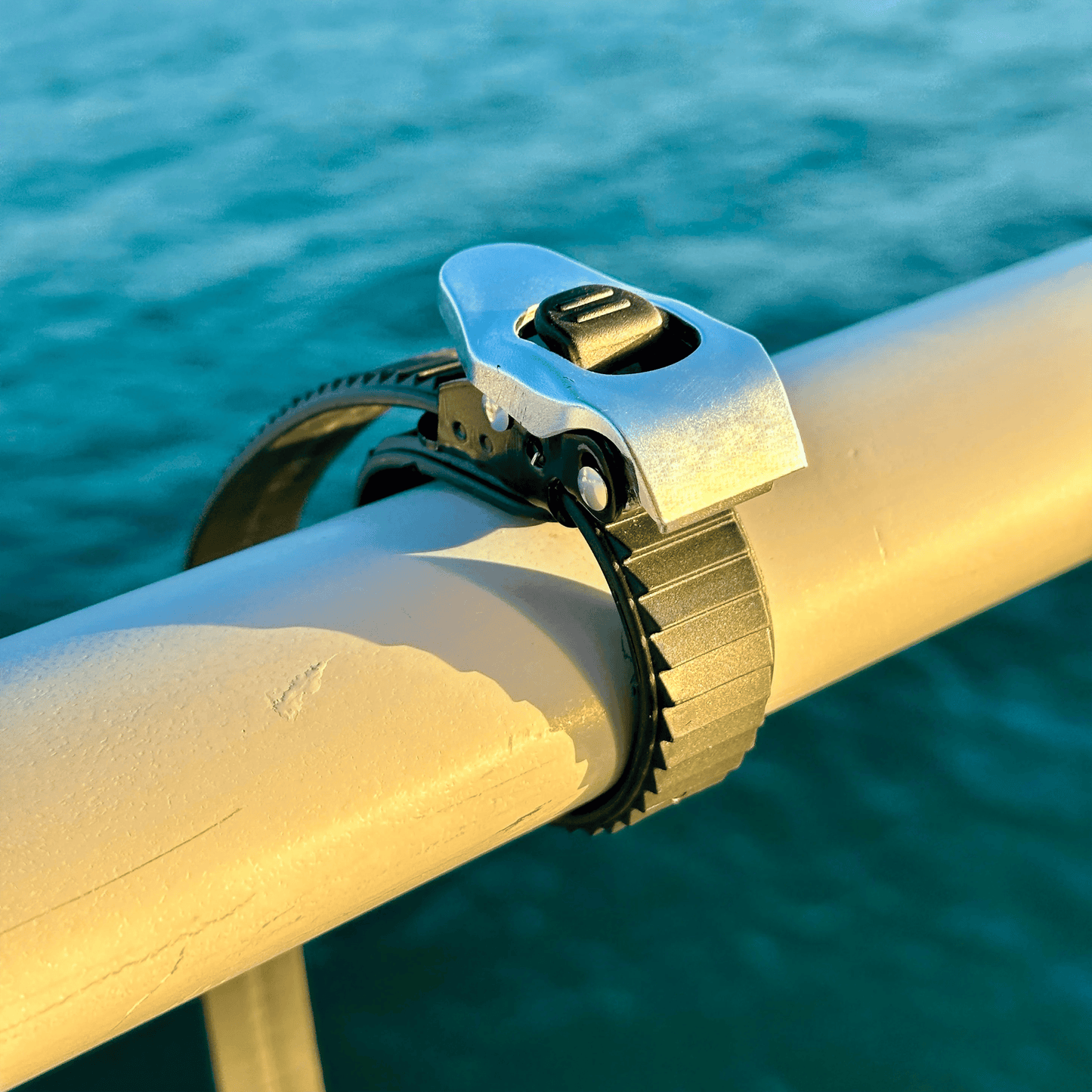 🔥LAST DAY ON SALE🔥Heavy-duty Stainless Steel Grip Lock Straps